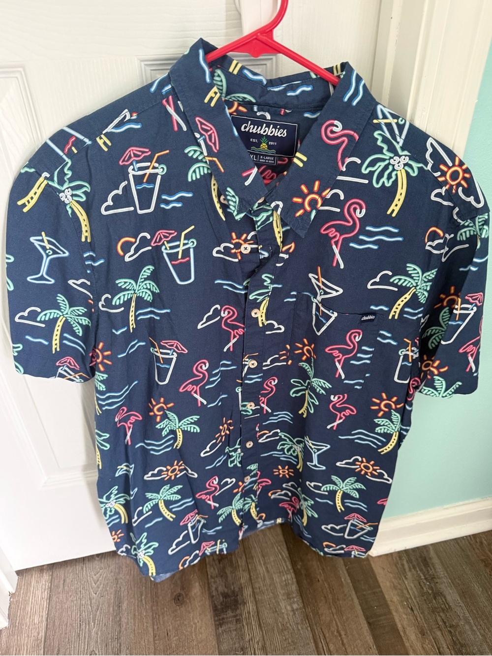 Chubbies Men’s Hawaiian Shirt XL Navy Tropical Flamingo Palm Tree Vacation